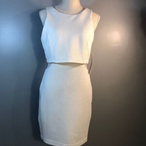 Honey and Rosie White Sleeveless Fitted Crew Neck W/Mesh Cut Out Sides 9
